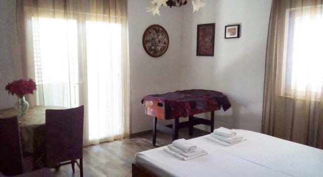 Ferienwohnung Faros Oasis Gdinj Exterior foto